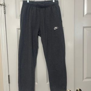 Nike sweatpants / joggers